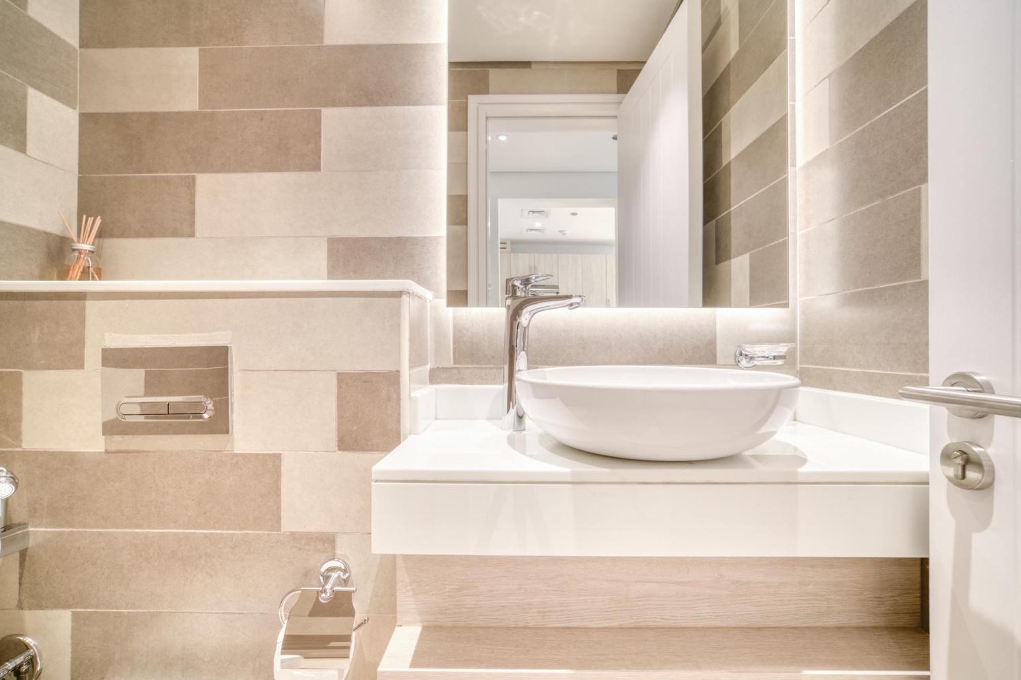 Seven Palm, Palm Jumeirah - Mint Stay Dubai Luaran gambar